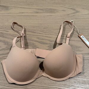 SKIMS fits everybody push up demi bra